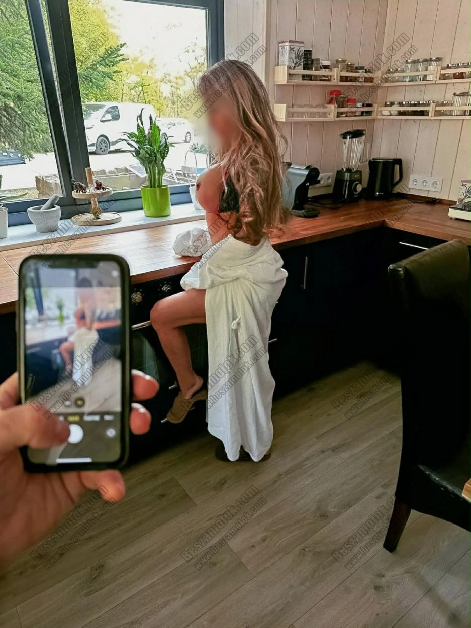 Jázmin - +36 70 244 2885 - analszpartner foto